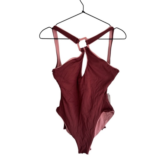 New! BECCA Rib Modern Edge High Neck Reversible Mikayla Cut Out Swimsuit - Picture 4 of 8